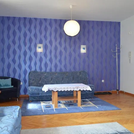 Luzik Apartament *